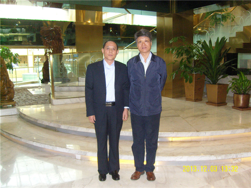 理事长 张晋生教授与十一届全国政协副主席，农工党中央常务副主席陈宗兴合影